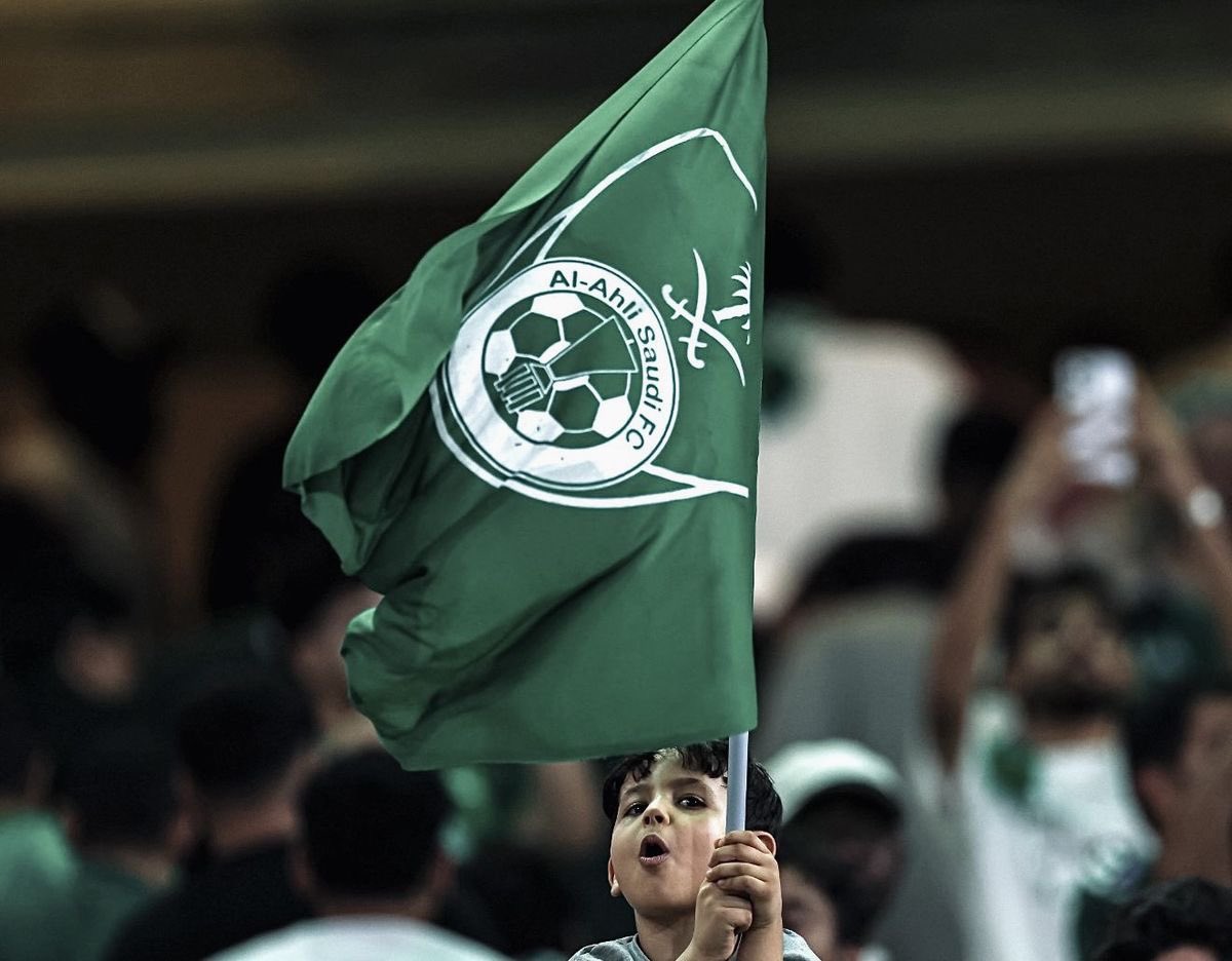 afckni's tweet photo. ولا عاش راساً على الدنيا يبكينا💚. https://t.co/NRR3JJ1xy6