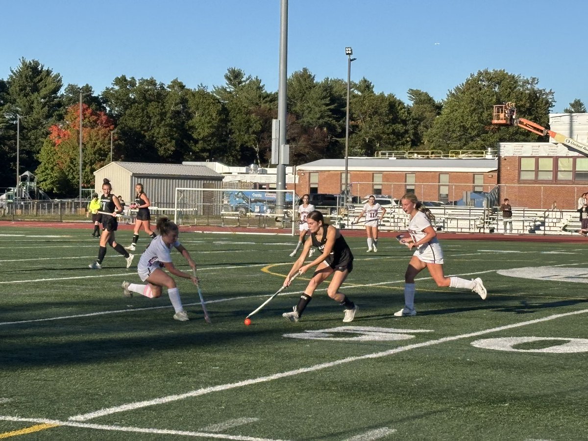 GORAMSathletics's tweet photo. Field Hockey Final:
Marshfield 4
Pembroke 1
Goals scored by Alyssa Charlebois, Penny Schmid, Georgia Concannon &amp; Emma Daly. https://t.co/3BWPHi0agS