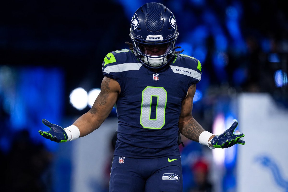 jsngrandma's tweet photo. 🚨TRADE CONCEPT🚨

With the #Lions now with an immediate need at CB after the loss of  Terrion Arnold and the rest of  secondary struggling and the #seahawks   needing RB help would you….

trade Devon Witherspoon + 3 1st round picks for Jahmyr Gibbs?

Honestly I’d do it. https://t.co/SpLnpkCh62