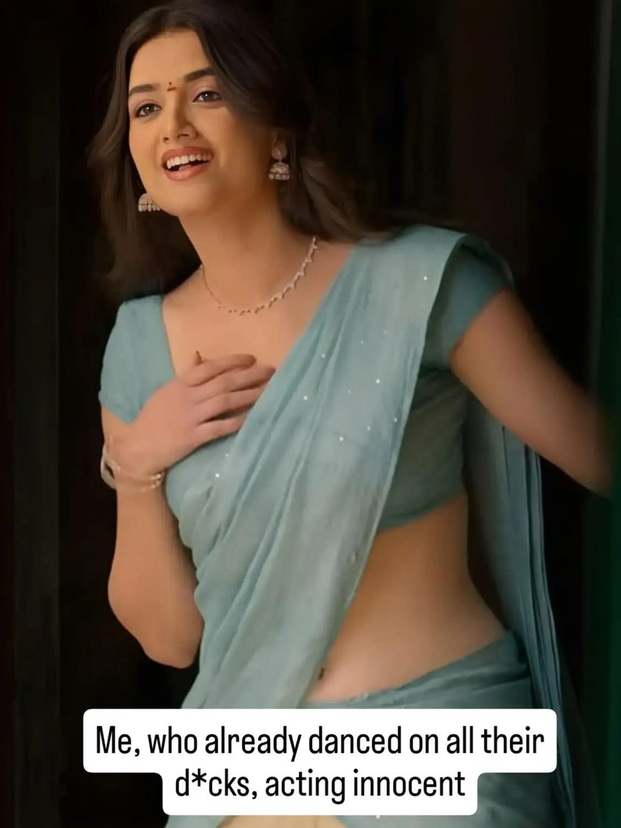ShanayaGotti9's tweet photo. Aynaki pathivrathani urlo andarki lanjani... Naa gurinchi maa aynaki tappa urlo andarki telusu... Ayna mogudi kallu kappi bayata valatho veinchukuntey vachey kickey veru abba ... Taluchukunteyney 😽 puku varadai pongi potundhi 💦 https://t.co/l9w20etSCJ