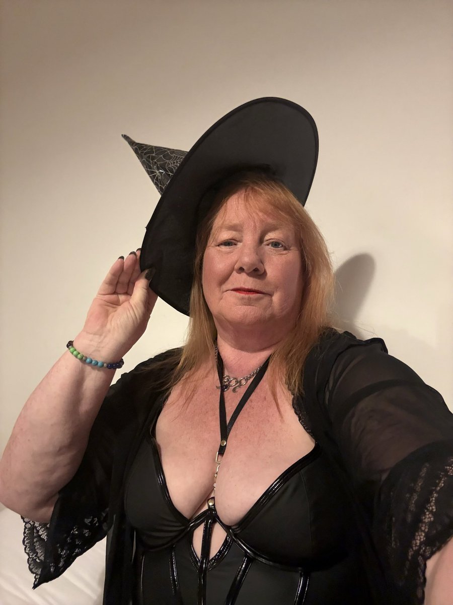 MistressMareeLC's tweet photo. https://t.co/BW12uYEnuT