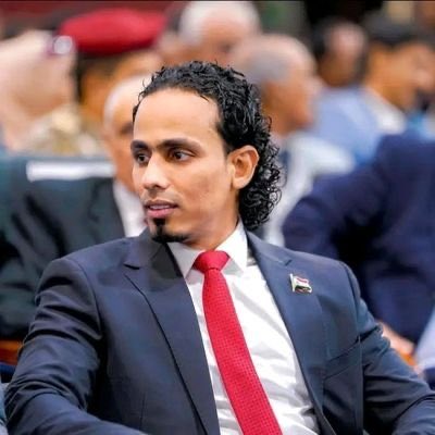 benawad40's tweet photo. @aljnwbylyth5 احتفظ بصورتك  ستحتاجها يوماً ما https://t.co/R72oPg1vfl