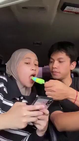 nurvionaa's tweet photo. Private moment✨ #awekmelayu #tudung #awekcun #awektudung https://t.co/EtUBIUNrco