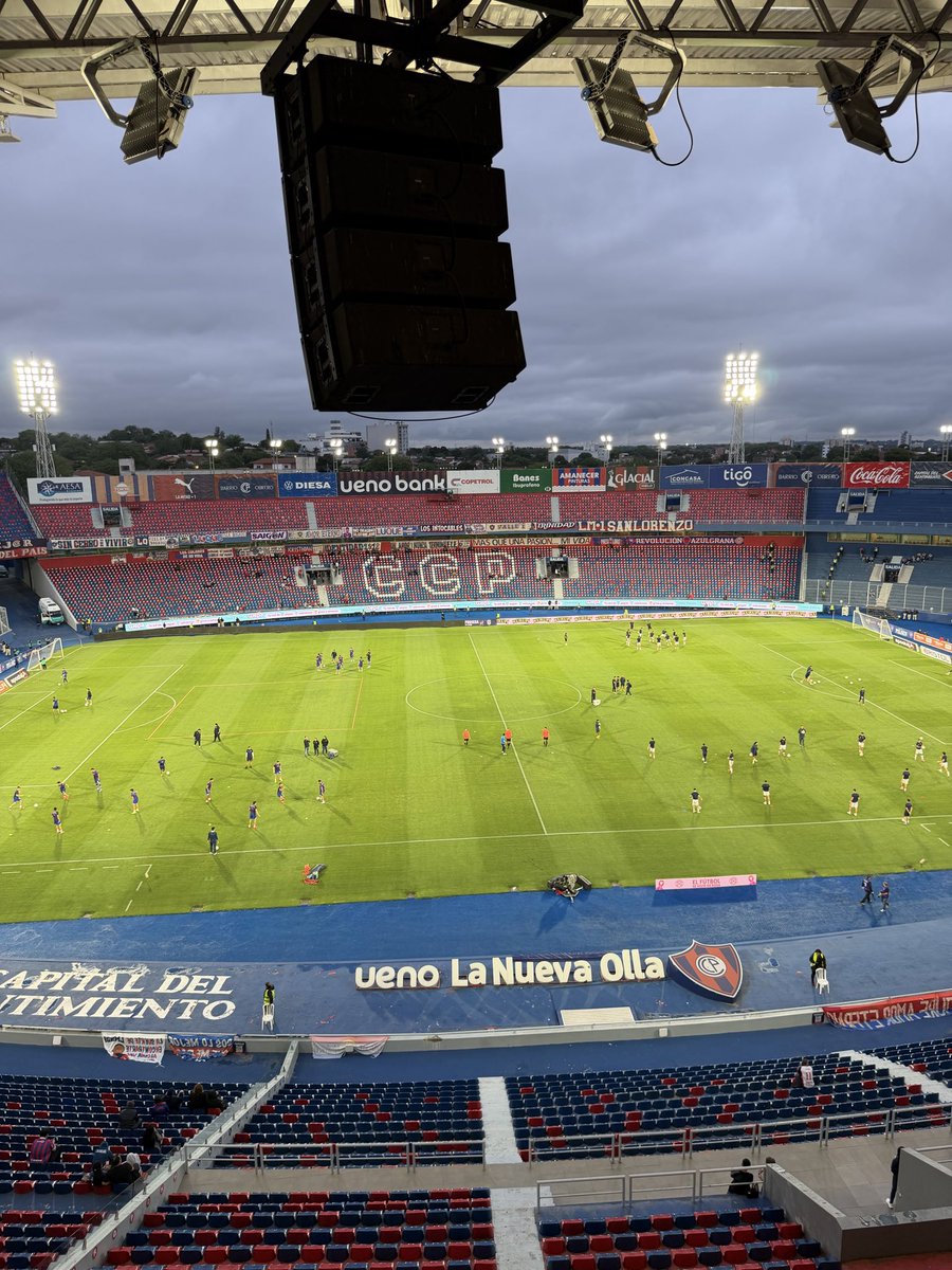 juanjoperez12's tweet photo. Ya desde el Barrio, para #CerroPorteño vs #2deMayo.
Comentarios de @carlosagomez80 
@futbolclubpy #800AM @Launionam https://t.co/iywvbTg5t8