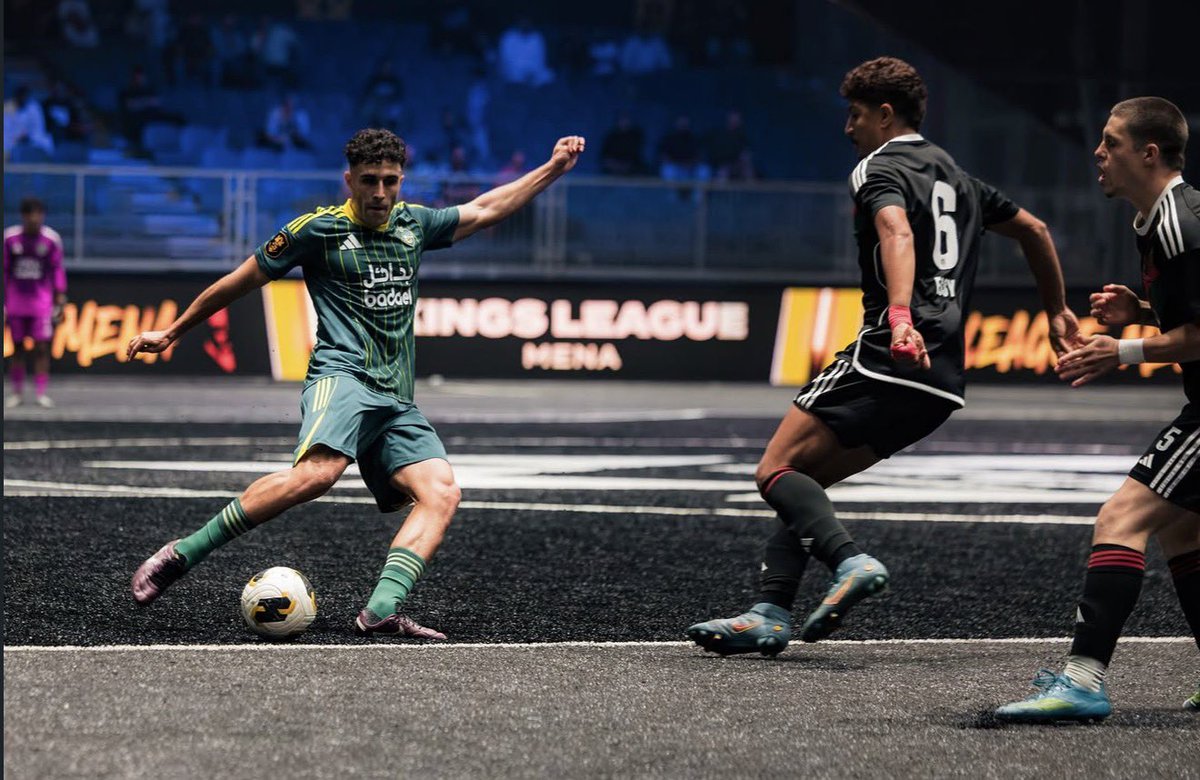 3ivq8's tweet photo. ━━━━━━━━ 🚨 🚨 | Kings League |
-🔚 نهاية المباراة
-✅ انتصر رايد (RA2)
-❌ خسر فريق الياس (ULC)
بنتيجة 7-6 لصالح فريق رايد✅✅
مبروك لنادي (RA2) ! 🥇🥇
-🚨 كسر سلسلة الانتصارات الياس من قبل ابو مشواح 👏🏻👏🏻
#KingsLeague #RA2 #ULC #MATCHDAY6
#رايد #الياس https://t.co/3YeQCvYMOS