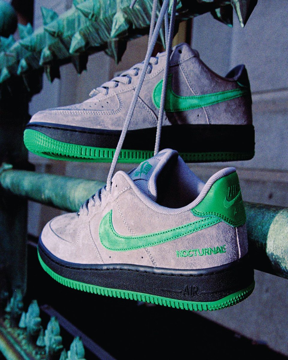 SneakerNews's tweet photo. UPDATE: The Nocturnal x Nike SB Air Force 1 Low is dropping at their Philadelphia store on October 17th 🦅 

Our latest coverage: https://t.co/BuFxRwAAzW https://t.co/qqIbs8WmXt