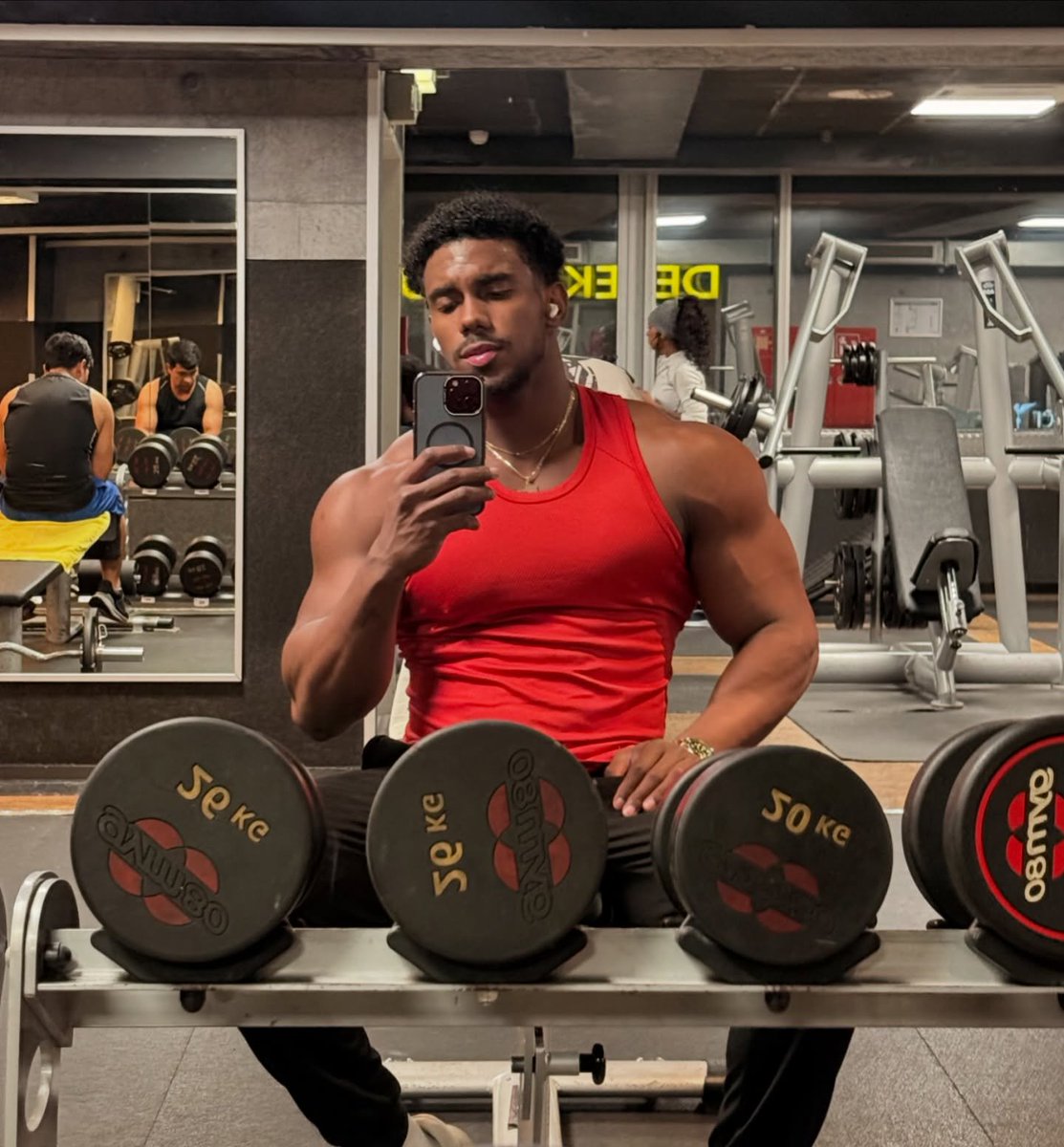 A_Mikael_3_0's tweet photo. Another Day around the sun. 🌞🎉 Grateful for life, growth, lessons, and every blessing along the way. Here’s to another beautiful chapter. 

#fitness #usa #Florida #model #viralvídeo #trending #fypシ゚viral https://t.co/xLuZ7Ntxm2