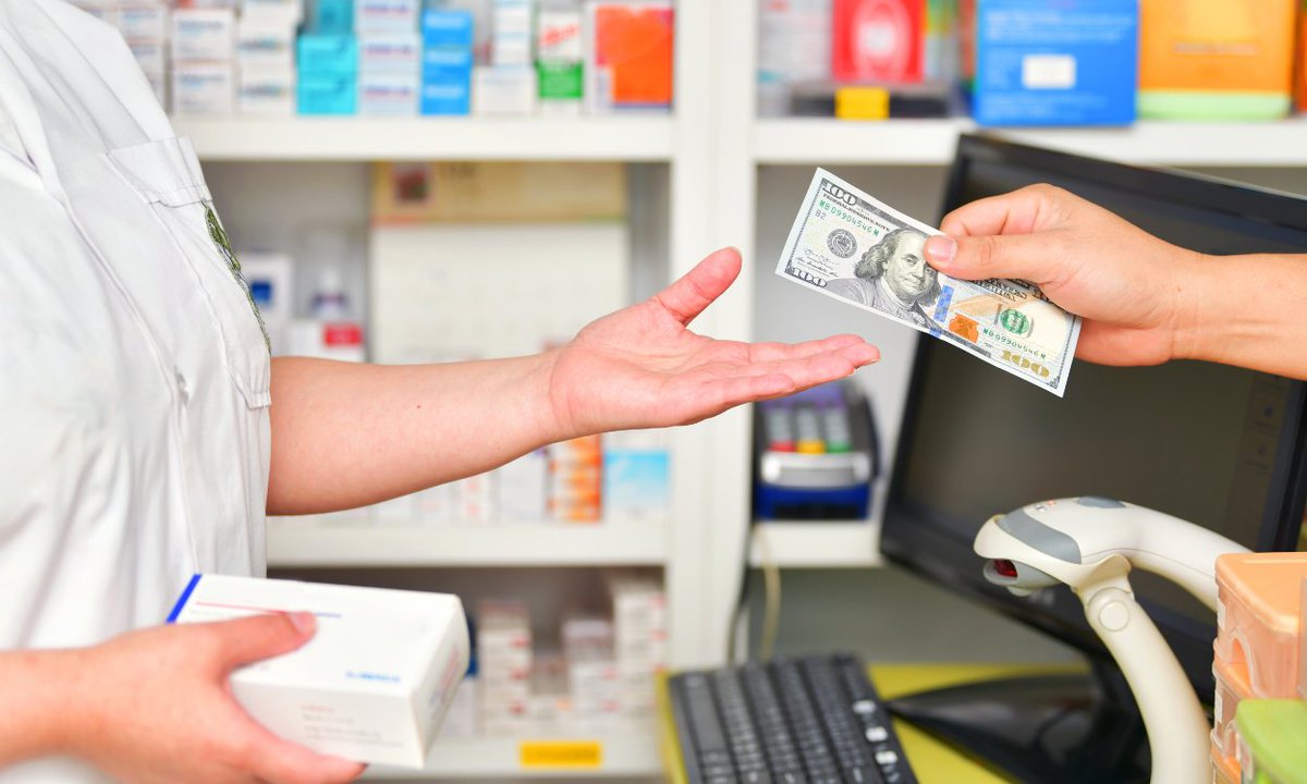 rx_less's tweet photo. 💊 Why can the same prescription cost more at one pharmacy than another? Drug prices can vary for several reasons—and knowing what affects the price can help you find ways to save.

Learn what to look for 👉 https://t.co/PdcpXDooxy

#PrescriptionSavings #RxLessAssurancePlan https://t.co/ut2mQ5WaUT