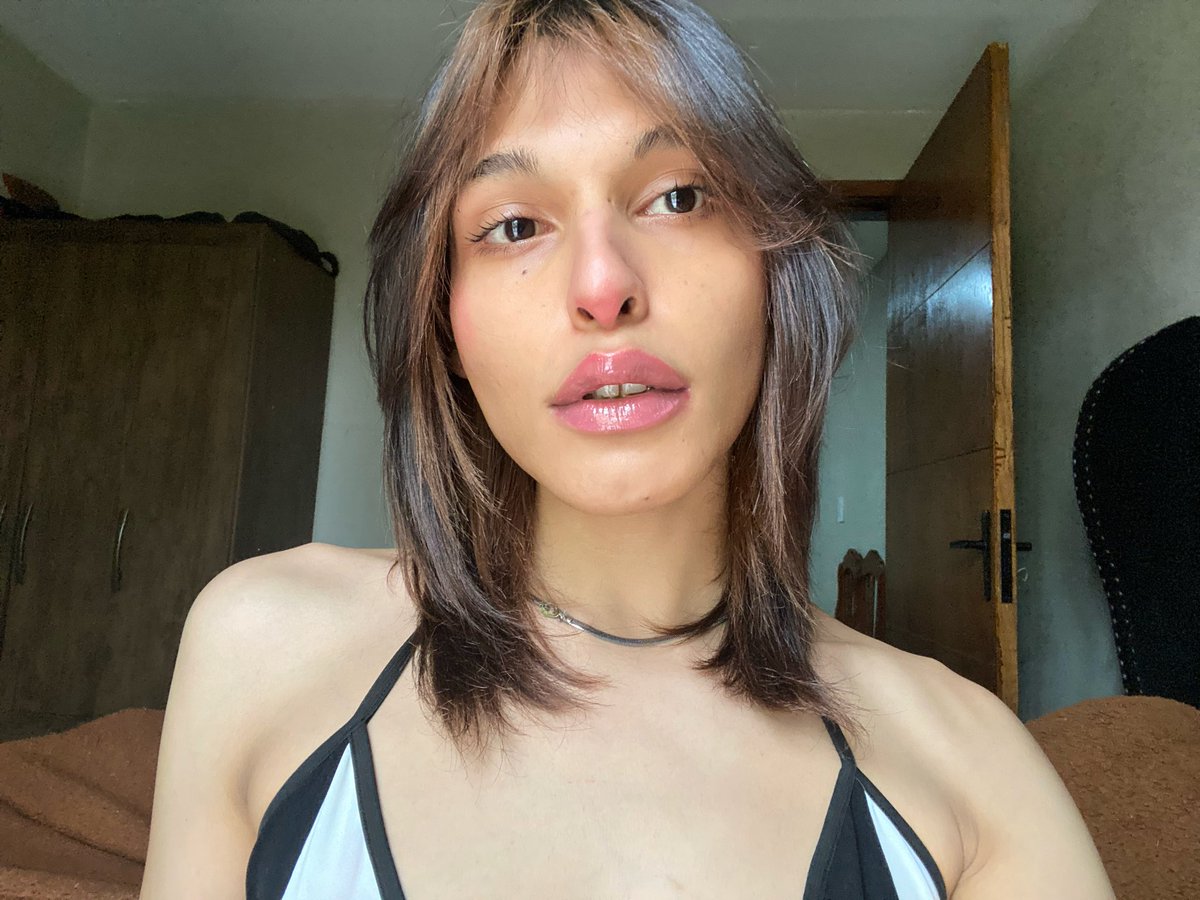 Miahocampos's tweet photo. Feeling pretty cutie today💕🫶🏻

#transgirl #cute #dolly https://t.co/lRiaG3fwCz