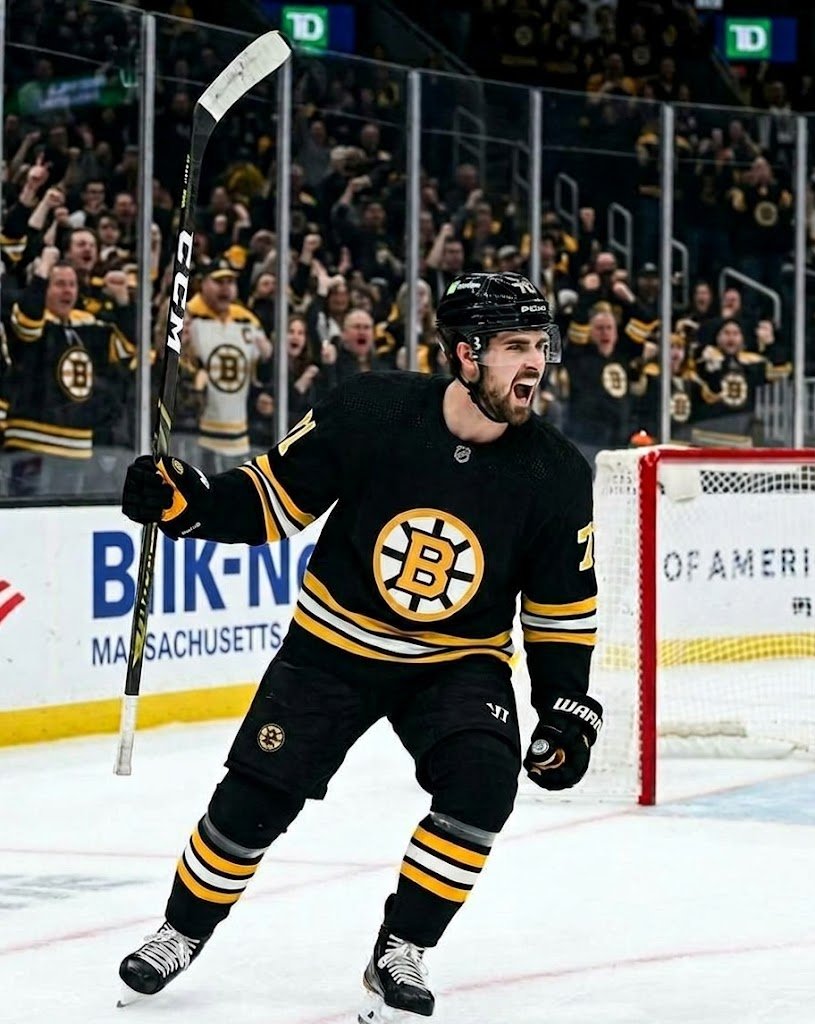 BruinsMafia's tweet photo. Would a Dylan Larkin 🔄 Pavel Zacha trade make sense for both Boston and Detroit? https://t.co/PzHfNaWuqH