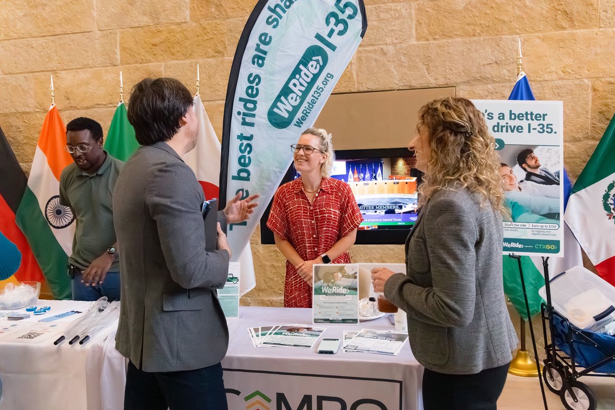 austinmobility's tweet photo. 🎉 The City &amp; its regional partners celebrated the official launch of CTXGO last week.

📲 CTXGO is a new app designed to help you get around Central Texas. Find traffic and construction updates, sign up for alerts and explore new ways to commute - all in one place. https://t.co/tmmUx4Fl0v