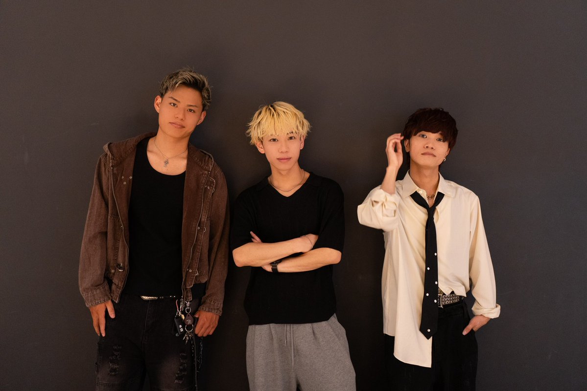 luckylookcore's tweet photo. 次回の路上ライブは【8日】です！

次の路上ライブでも、
一枚でも多くワンマンライブのチケットを
皆さんに届けられるよう、全力で歌います。

大阪・梅田でお待ちしております🔥
ぜひ会いに来てください！ https://t.co/2gX9upYpE7