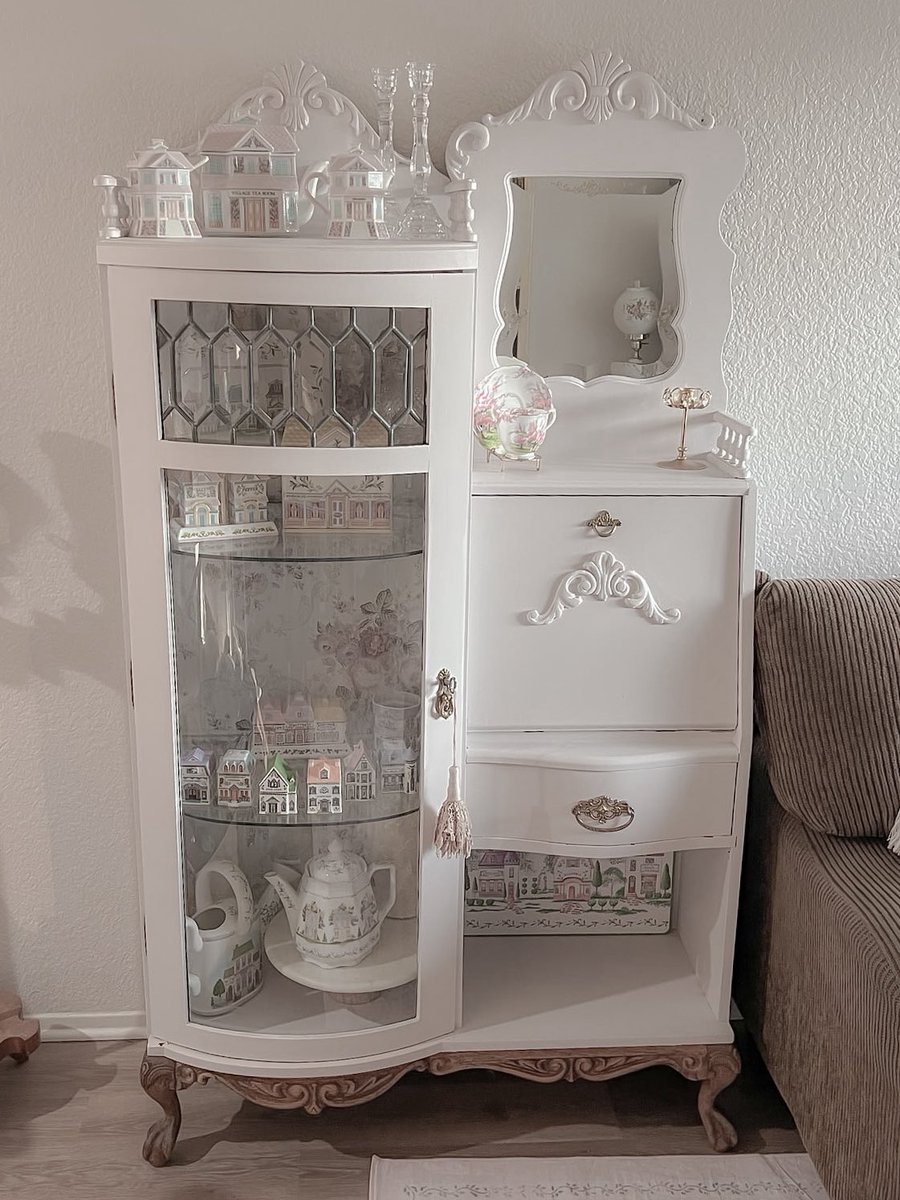 glirttery's tweet photo. vintage cabinet and secretary desk https://t.co/6LR0MOlXQp