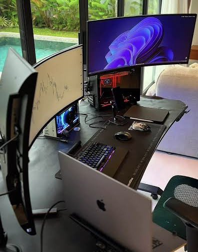 MrketInsider's tweet photo. JUST IN: STREAMER LACY SAYS HE’S CONSIDERING DOING A SERIES ON LEARNING HOW TO TRADE MEMECOINS

HE WANTS TO “HAVE DIFFERENT TRADERS COME ON STREAM AND TEACH HIM” https://t.co/mtXhvffOU7
