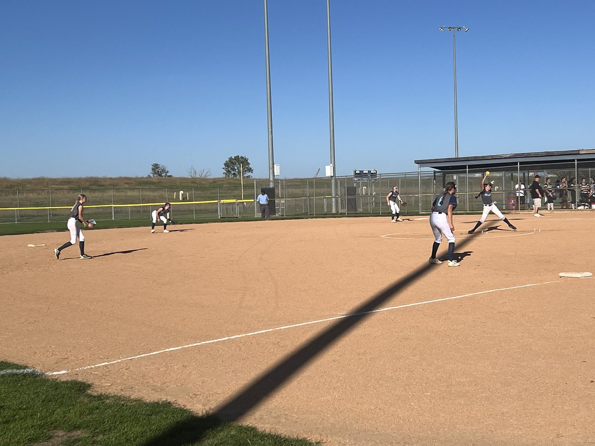LSBGrizzlies's tweet photo. 🐻🥎 JV Softball competing at the LPS JV tourney at Doris Bair! https://t.co/67FcqqGP18