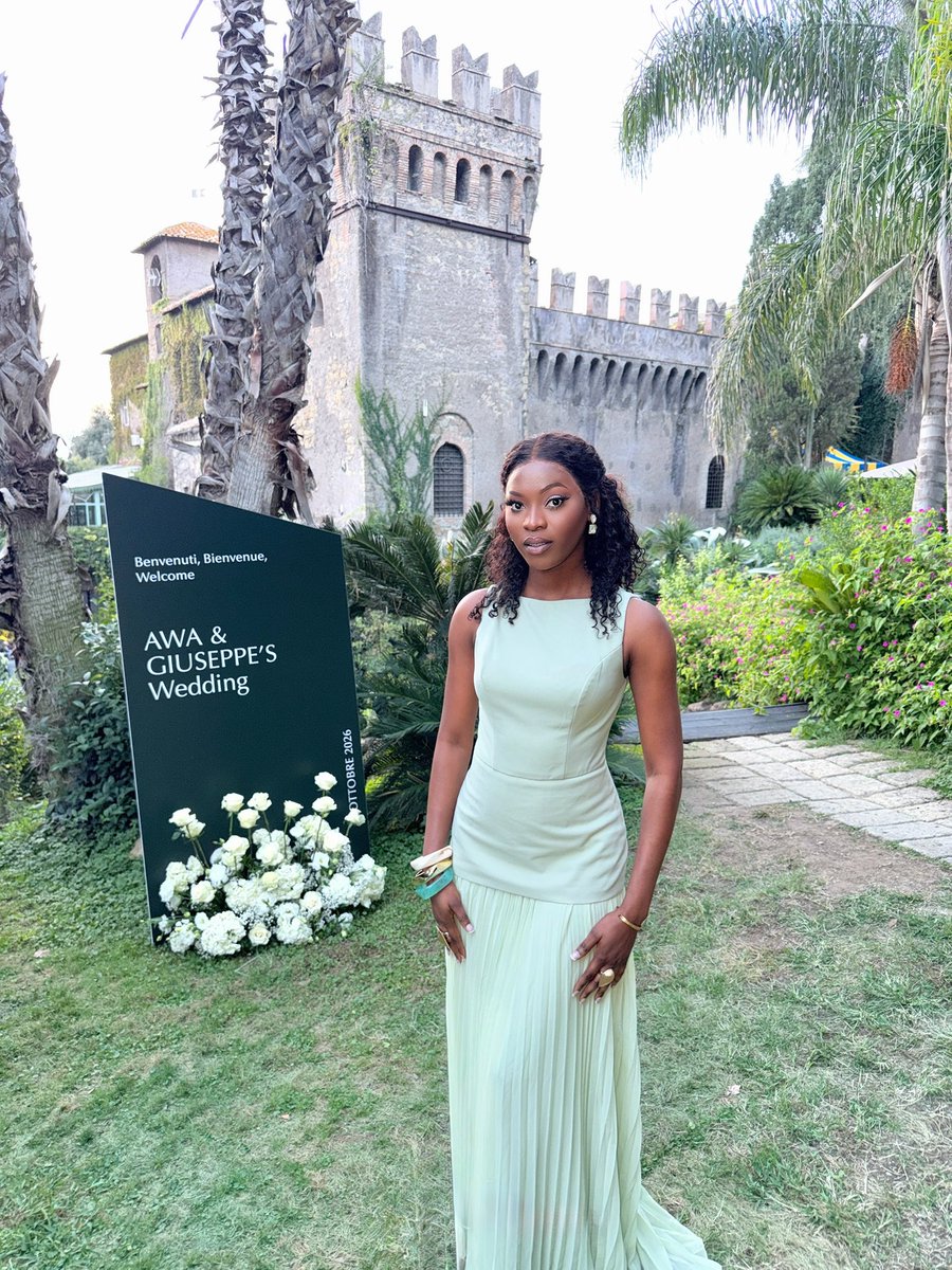 Emuloshi's tweet photo. My girl got married at a castle in Rome 🇮🇹. Coming back to this because the beauty was just too much… 

More on Instagram and TikTok. https://t.co/UYhxBdItoU