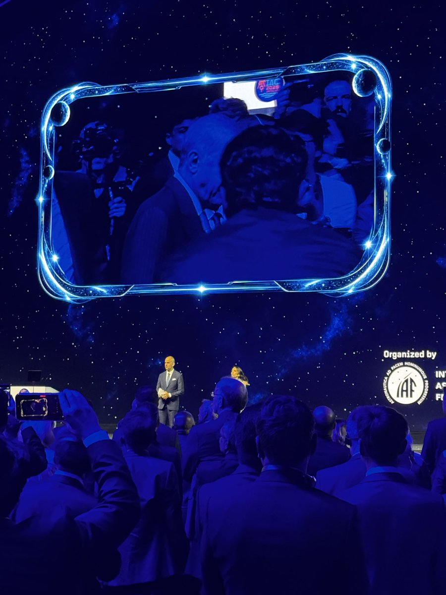JulioFDRezende's tweet photo. Erdogan during #IAC2026 #SpaceHealth #SpaceSustainability #HabitatMarte #Artemis #SpaceAnalog #AnalogAstronaut #iac2026antalya @iac2026antalya @iafastro https://t.co/vCzhosdsv0