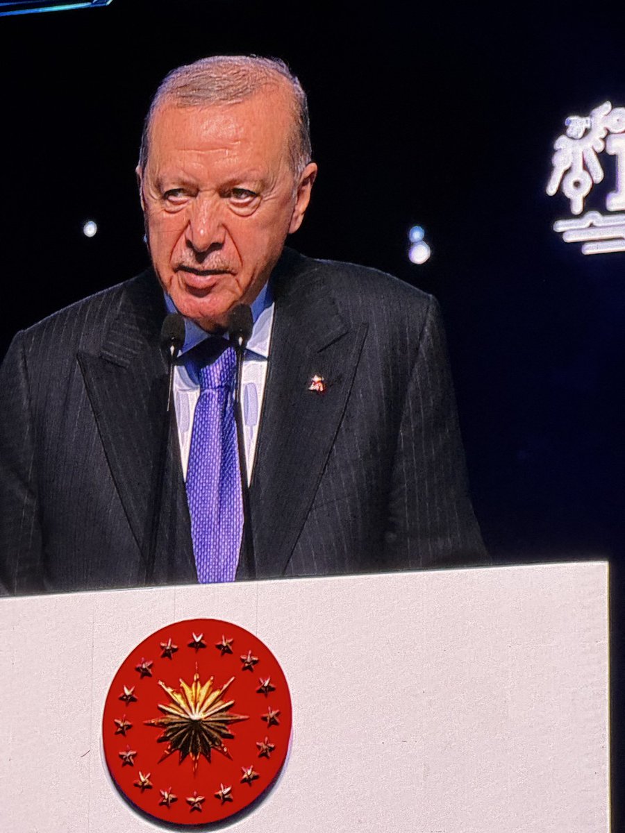 JulioFDRezende's tweet photo. Erdogan during #IAC2026 #SpaceHealth #SpaceSustainability #HabitatMarte #Artemis #SpaceAnalog #AnalogAstronaut #iac2026antalya @iac2026antalya @iafastro https://t.co/vCzhosdsv0