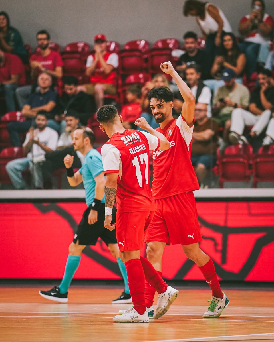 Modalidades_SCB's tweet photo. A melhor forma de começar a semana 🇲🇨

#FutsalSCB https://t.co/aif8qKjDE3