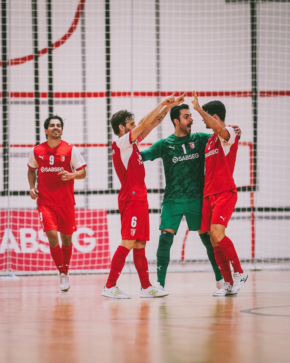 Modalidades_SCB's tweet photo. A melhor forma de começar a semana 🇲🇨

#FutsalSCB https://t.co/aif8qKjDE3