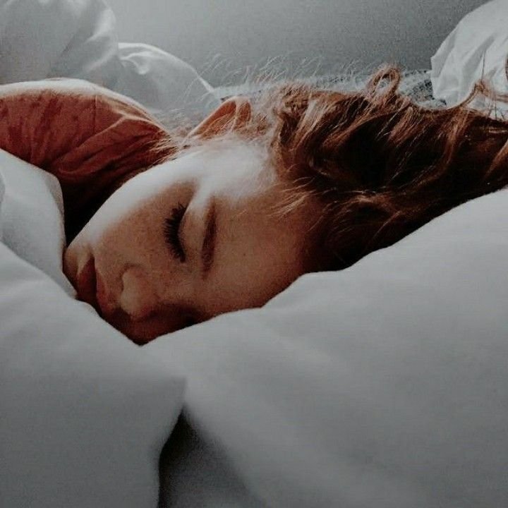 JoeyForJacob's tweet photo. Está pelirroja se marcha a dormir, no me echéis mucho de menos. Y que soñeis mucho conmigo. https://t.co/R6nkaJwFt2