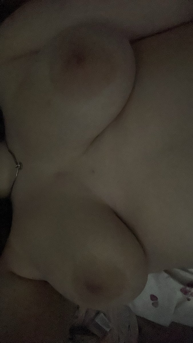 bbg_cow_belle's tweet photo. Fat soft titties anyone? https://t.co/RLDnWh3JXs