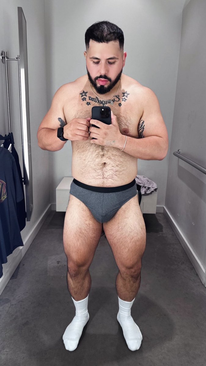 dannyphxaz's tweet photo. Meet me in the dressing room 😈🐼#gay #bears #socks #fyp #gym #gaybears https://t.co/jiytNvBMFH