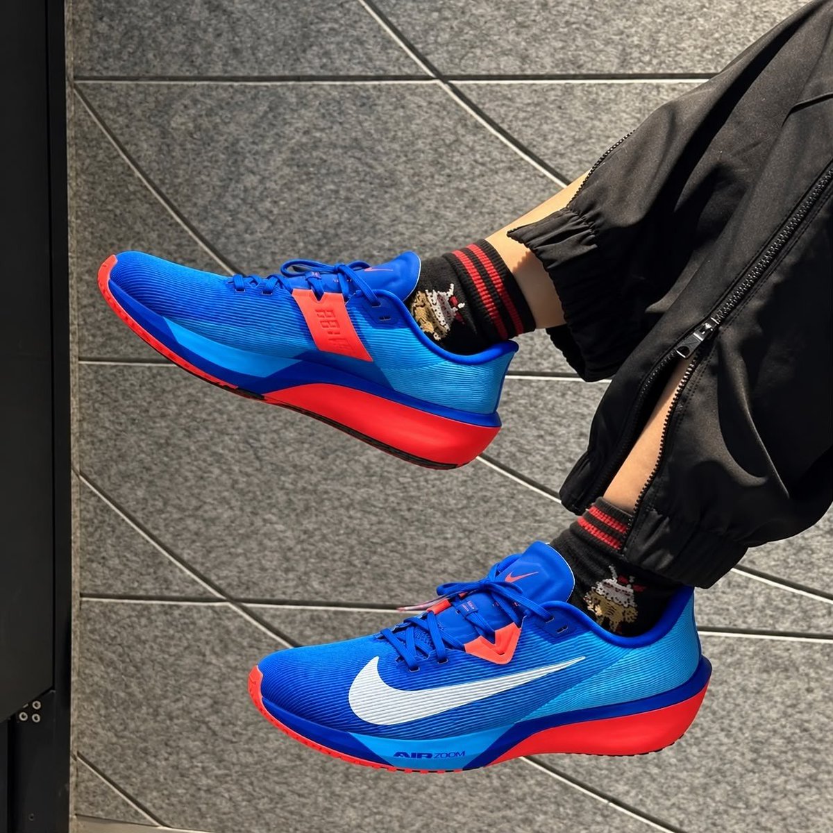 oMalucodasPromo's tweet photo. Tênis Nike Rival Fly 4 (37 ao 44)

De R$ 899 por R$ 429 no Pix

Loja Oficial Nike
https://t.co/SMZuio2Lu6 https://t.co/LYHUbcOg79