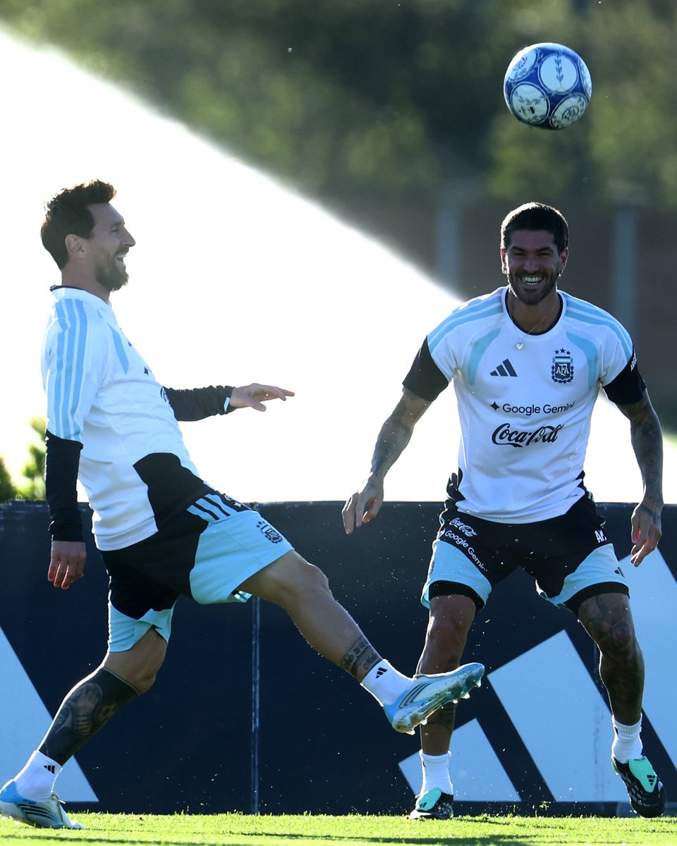 brfootball's tweet photo. One last training session 🥺 https://t.co/y2YzdDAU3w