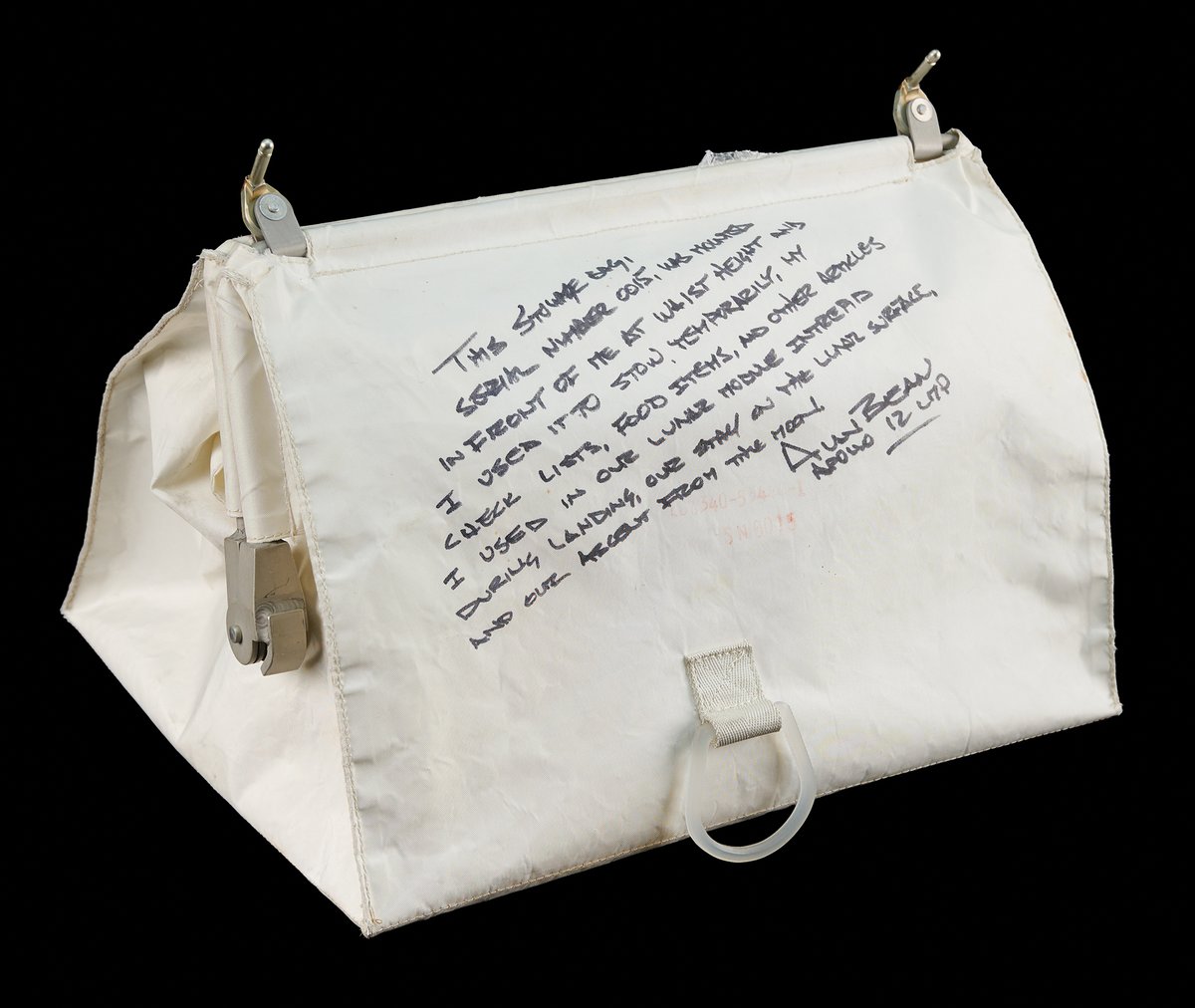 RRAuction's tweet photo. Flown to the Moon aboard Apollo 12.

Alan Bean used this Beta cloth stowage bag inside the Lunar Module Intrepid to hold checklists, food and other items during the lunar landing, surface stay and ascent.

From Bean’s personal collection.

Closes Oct. 22 at @RRAuction .

#Apollo12 #AlanBean #SpaceHistory