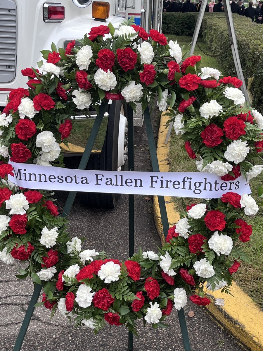 CarlaNelsonMN's tweet photo. Recently I had the honor of speaking at the annual Fallen Firefighter Memorial Ceremony, where we paid tribute to the firefighters who have lost their lives in the line of duty. 

To the families of the fallen, none of us can truly understand the loss you carry. But we are here for you, and we can honor with you.