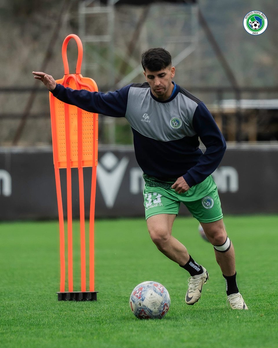DPMChile's tweet photo. 💚🤍 El Velero afina los últimos detalles para la Copa Chile. ⛵

Durante esta jornada, el plantel entrenó en el Complejo Deportivo de @sifupchile, a quienes agradecemos por recibirnos y facilitar sus instalaciones para nuestra preparación.

Seguimos trabajando con el objetivo claro, clasificar a semifinales.

#TodosSomosPuertoMontt

📸 Fotografías equipo comunicaciones @sifup