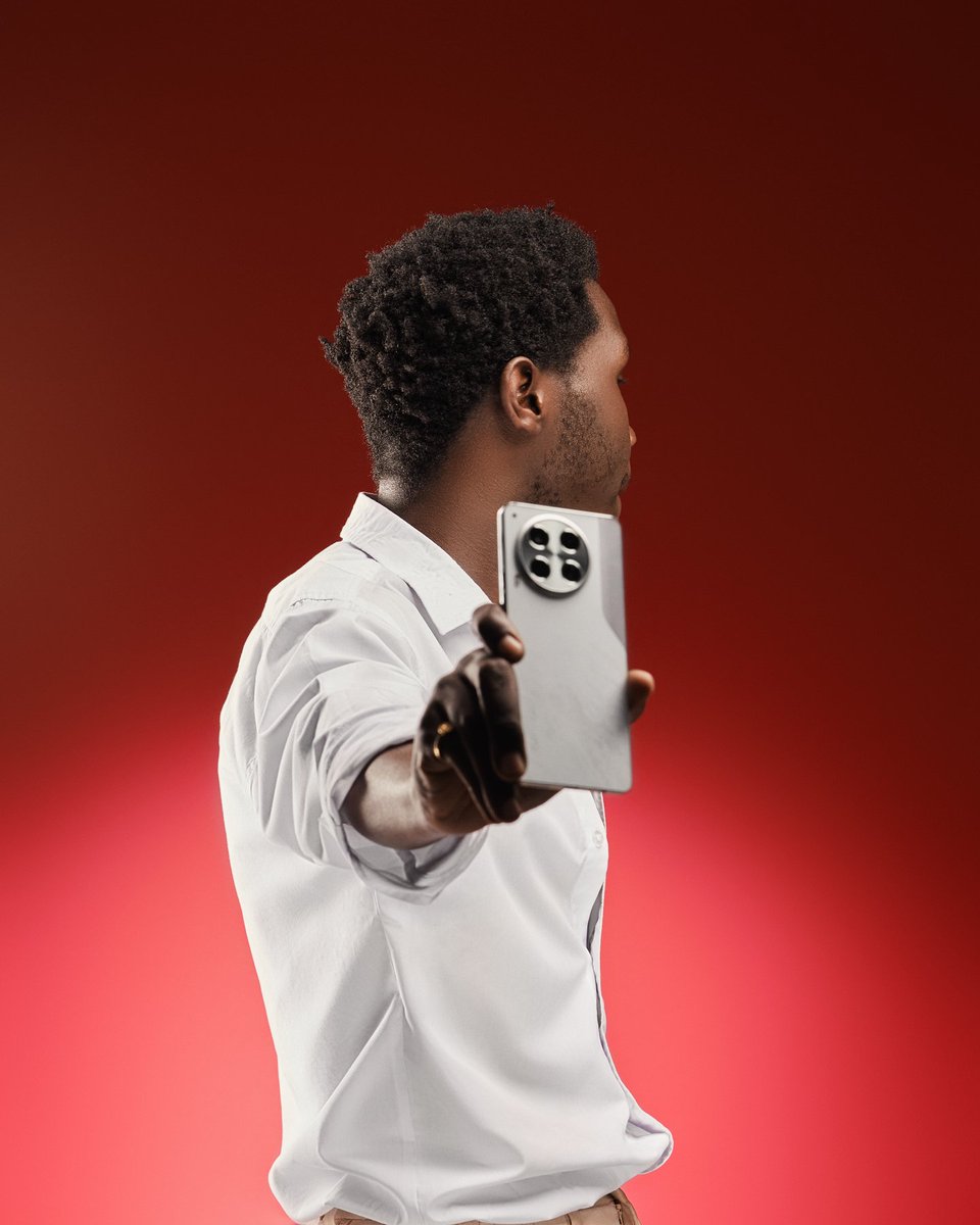 BDirector89552's tweet photo. DISCLAIMER: This @tecnomobileug campaign photoshoot is unofficial. I shot it out of love &amp;  passion.

Photographed by @BDirector89552 https://t.co/fBp2ZTMEif