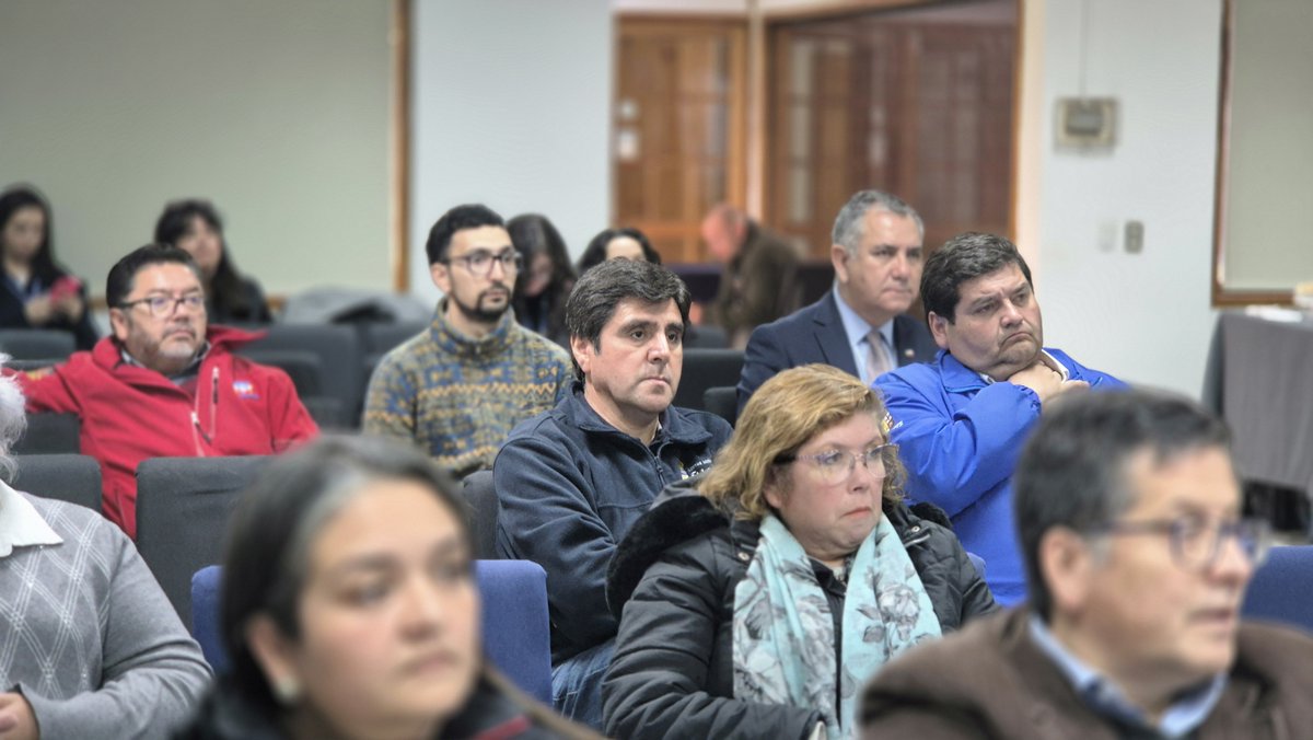 MTTNuble's tweet photo. 🚦 Seminario junto a las Direcciones de Tránsito de las distintas comunas de la región, abordando materias de transporte público, fiscalización, seguridad vial, gestión del tránsito y aspectos técnicos. 🤝🛣️🚍 https://t.co/D6f5k6iabG