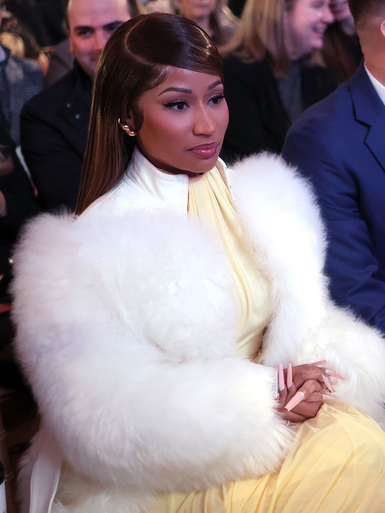 Pinkyleeray's tweet photo. @onsomePsht @1adydada Actually no. Nicki looked worse more with diantre and wasn’t maga then. She looks better more now actually https://t.co/c77gE1par2