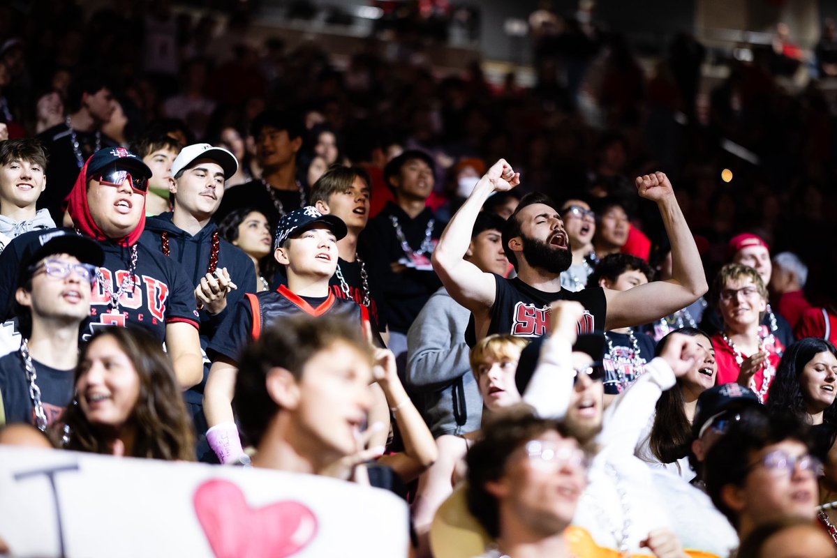 GoAztecs's tweet photo. Hey students, @ViejasArena is calling! We need you at The Show 101 TOMORROW to learn the traditions and cheers before the season! You could win Meta AI glasses, a $500 SDSU Bookstore gift card, autographed basketball and more! Claim your FREE ticket at https://t.co/N7adWGYcVO. https://t.co/DWhIj55Whl