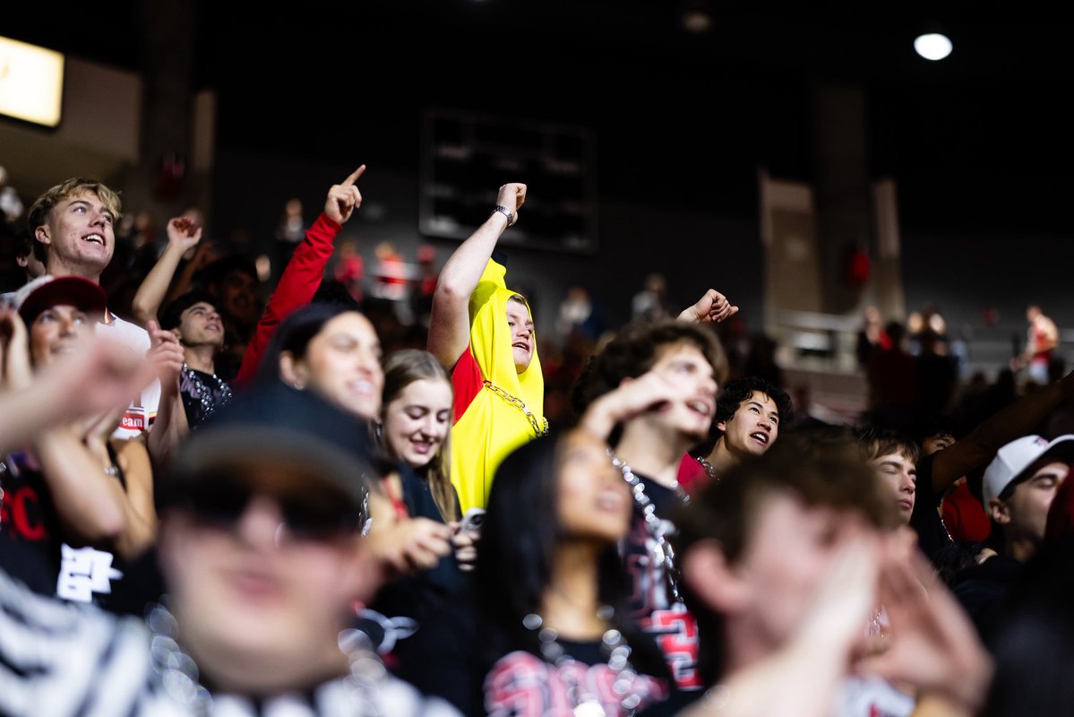 GoAztecs's tweet photo. Hey students, @ViejasArena is calling! We need you at The Show 101 TOMORROW to learn the traditions and cheers before the season! You could win Meta AI glasses, a $500 SDSU Bookstore gift card, autographed basketball and more! Claim your FREE ticket at https://t.co/N7adWGYcVO. https://t.co/DWhIj55Whl