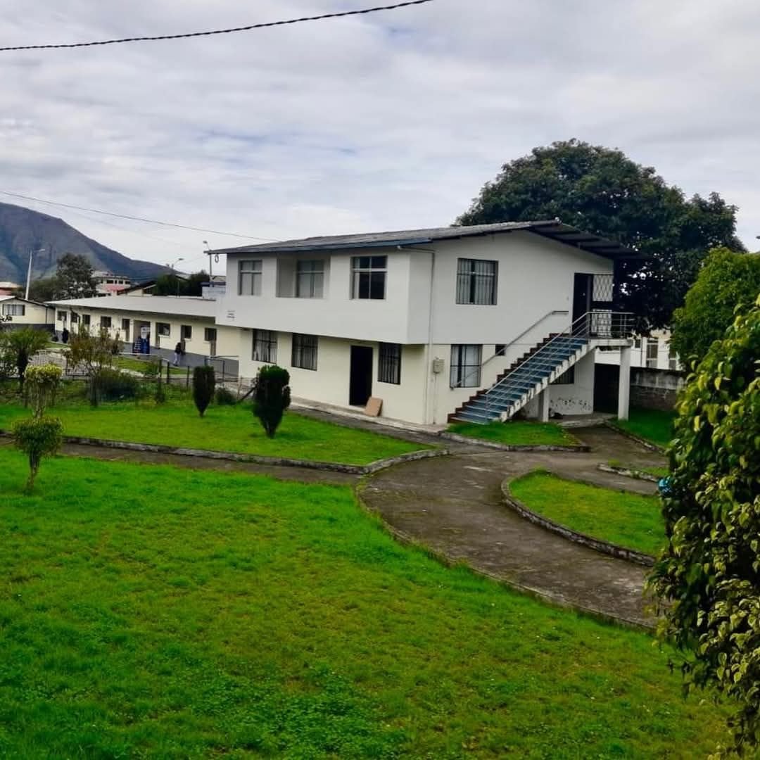 DPS_Chimborazo's tweet photo. #Chunchi | El Hospital 🏥 Básico Miguel León Bermeo cuenta nuevamente con su Permiso de Funcionamiento, hoy marcamos un hito decisivo. 

Gracias ☺️ a una gestión técnica rigurosa y a un compromiso inquebrantable, obtenemos oficialmente el permiso de funcionamiento https://t.co/unlvlHoJU5
