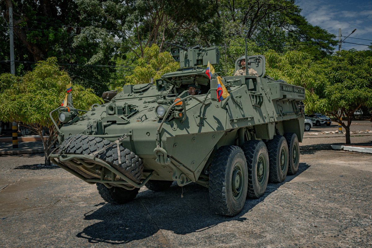 mindefensa's tweet photo. Con el objetivo de golpear las finanzas del crimen organizado, hoy activamos la Fuerza de Tarea Conjunta Urano, una estrategia integral que articula a más de 1.200 uniformados de nuestras @FuerzasMilCol y la @PoliciaColombia, sumados a las capacidades analíticas y de investigación criminal de la @FiscaliaCol y de los organismos de inteligencia del Estado. 

Esta unidad especializada no se limitará a la neutralización en punto de las válvulas ilícitas, sino que desplegará una ofensiva sistémica para desarticular toda la cadena de valor del robo de hidrocarburos, un delito estratégico que alimenta directamente el financiamiento del narcotráfico, la explotación ilícita de yacimientos mineros y el accionar de estructuras terroristas.

¡No nos detenemos en la misión de neutralizar a los enemigos de la Patria!