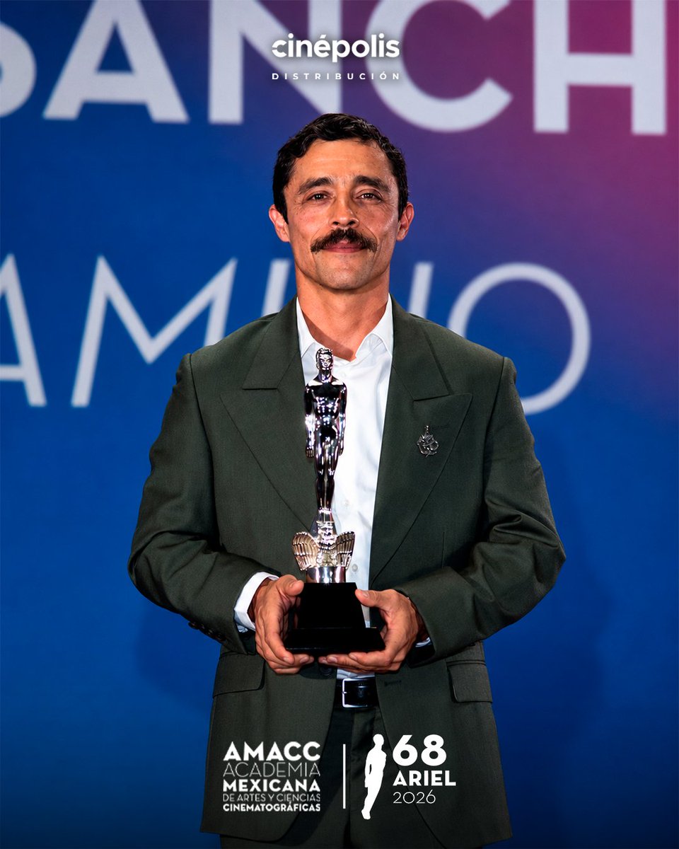 CinepolisDist's tweet photo. 13 premios #Ariel68 en una noche mágica donde, por segundo año consecutivo y por tercera vez en esta década, Cinépolis Distribución ¡se convirtió en la distribuidora más premiada! ✨🙌

Celebramos las historias que nos representan, nos unen y nos entretienen. 🎬 https://t.co/GIr1N2qtNI