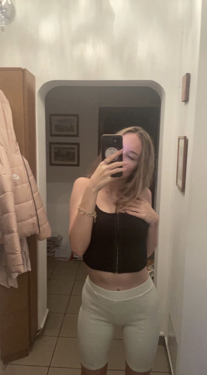 privateFaithhil's tweet photo. I’m starting to love my shape 💐☺️ https://t.co/YmR5CzPJvP