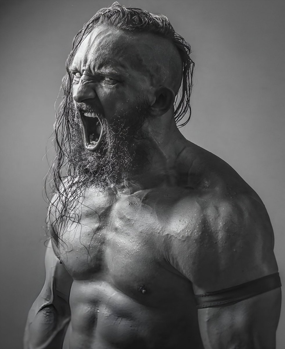 TalkPerfectPlex's tweet photo. I appreciate the tribute that @AEW did for PAC. Fans should never get wrapped up in their tribalism. @MikeKnoxxx #TalkPerfectPlex #WWERaw #Smackdown #AEW https://t.co/RNk6PJL8um