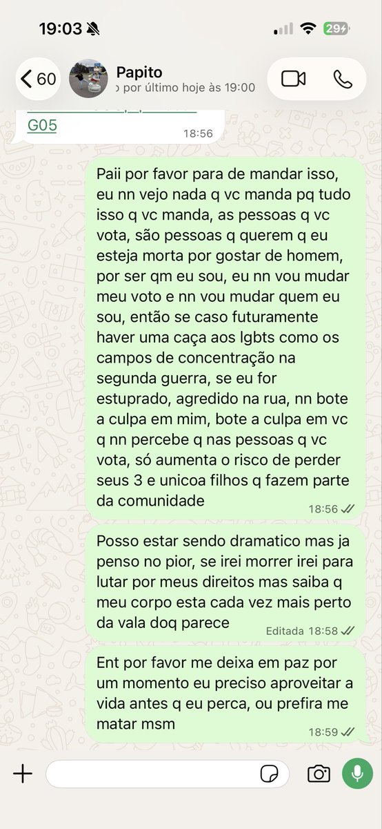 Yamatonsio's tweet photo. Eu amo meu pai, mas ele vota nos msms q nn querem que eu exista, e precisei desabafar um pouco, posso ta sendo dramático mas é algo q da medo para nós lgbts que fomos mortos e somos mortos pela direita, e me entristece quando ele vota nessas pessoas mas diz para eu tomar cuidado https://t.co/qjtOOI4PSu