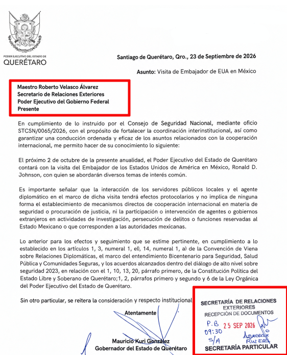 MLopezSanMartin's tweet photo. El gobierno de Querétaro sí notificó a la @SRE_mx

Avisó una semana antes de la visita de Ronald Johnson para la Academia Policial

Esto tumba lo dicho por Sheinbaum de que actuaron al margen institucional

📷 @GildoGarzaMx https://t.co/vLw2Fr4xCg