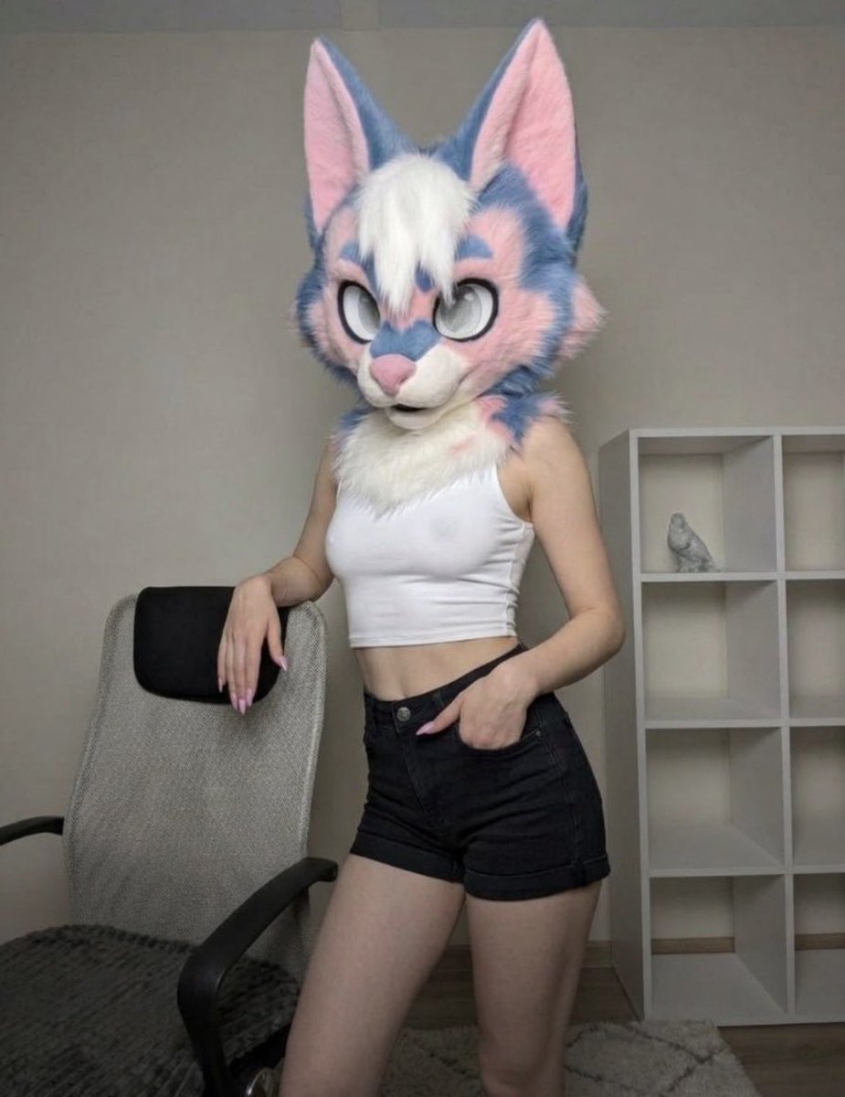 beyla_lyn's tweet photo. Should I sit on the chair or on your face?:3
#Furry #fursuiters #yiff #murrsuiters https://t.co/dCCxD7Xkh5