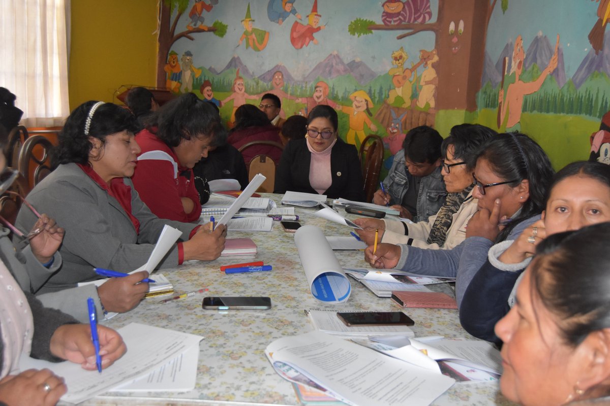 UgelPuno's tweet photo. 🤝 Fortalecemos las capacidades de nuestros maestros. Docentes de SAANEE, CEBE y PRITE participaron en un taller de planificación educativa en el CEBE Niño Jesús de Praga. ¡Seguimos articulando esfuerzos por una educación de calidad y pertinente! 🌟👧🧒 #UGELPuno #Puno https://t.co/6kjbQC9cEL