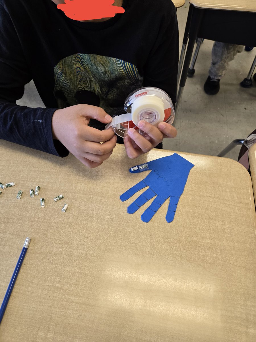 MsZs_Class's tweet photo. Ss spent some time today creating their articulated hands in preparation for learning about the skeletal and muscular systems. #STEM #Grade5Science #HumanBodySystems https://t.co/vyle5mEmfa