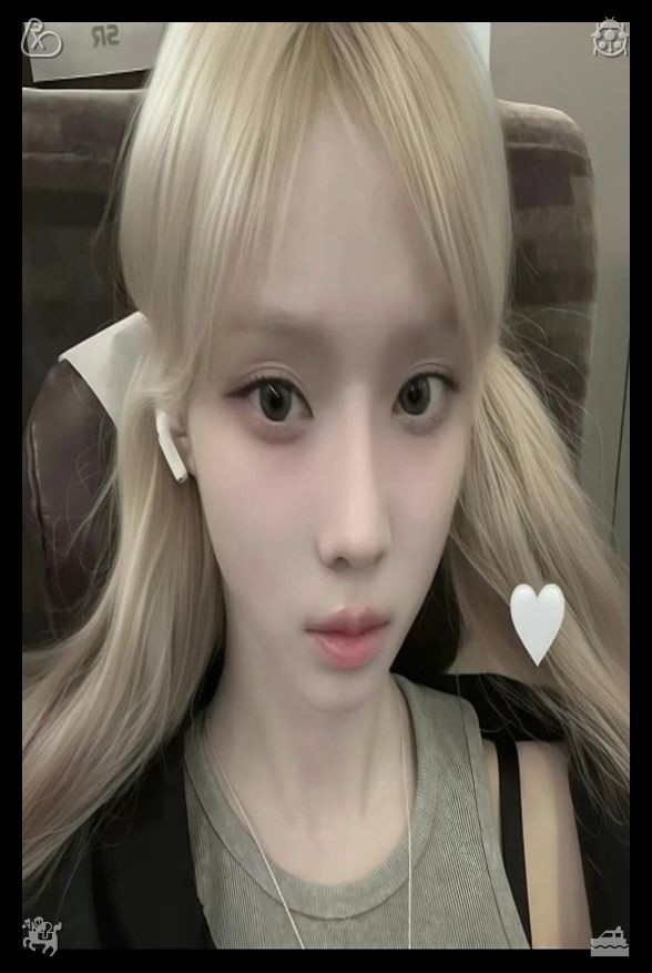 BrittRussCares's tweet photo. 🤎We maintain our leading position on the conveyor! Proved it again today!After working on starts and turns, I do a few laps to cool down. My muscles are tired, but I feel good—like I’m making progress, like I’m getting better. I swim slowly, enjoying the feel of the water. https://t.co/5cEy9yFUR9