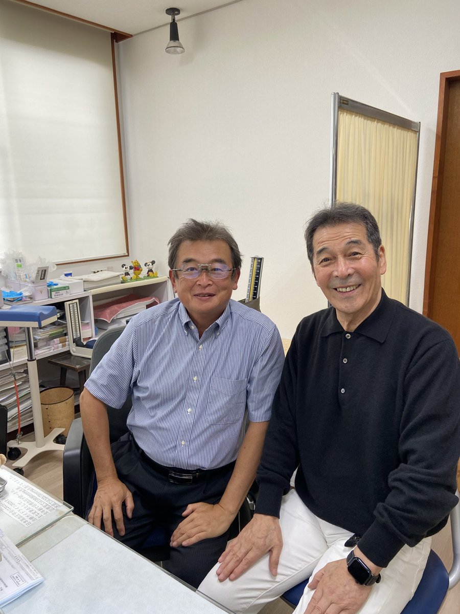 JunInoue20's tweet photo. グッモー✌️我が町内会の守り神『中島医院』の中島医院長。インフルエンザの注射で行って来ました♪院長と私は松濤中学校の同窓生♪『医は“仁“なり』と言う言葉は、中島院長のための言葉ですね。患者さんと接してる時の思いやり慈しみ、同じ町内会に居ると思うと胸が“仁〜(じぃ〜ん)“となります🤗感謝❣️ https://t.co/F1Ec3nwdh7