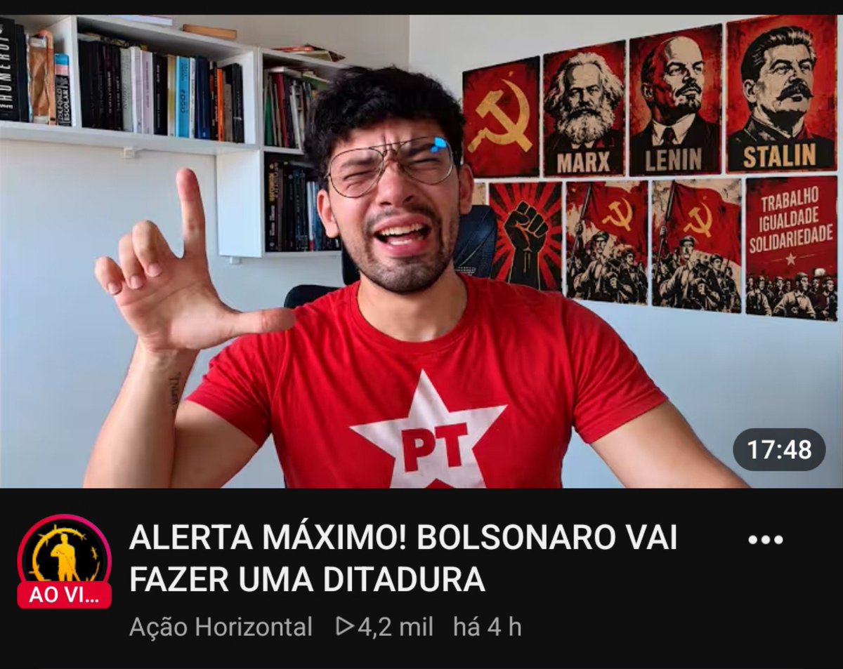 SooukaneE's tweet photo. Parece que o Bolsonaro Hipotético chegou no YouTube. https://t.co/qupNBb9M7I